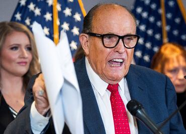 Suspenden a Rudy Giuliani como abogado por dichos sobre Trump