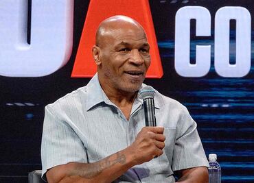 Mike Tyson, de 57 años, se va a los golpes con Shannon Briggs en pelea callejera