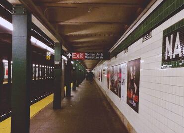 Hombre muere en Metro de NY luego de que su pie quedó atorado