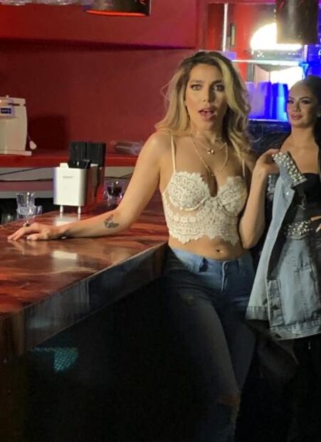 Frida Sofía conquista California con bralette de encaje 