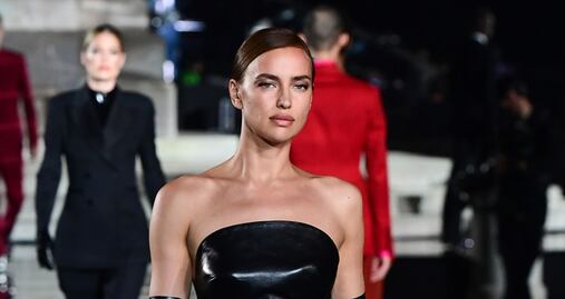 Irina Shayk conquista Italia con vestido negro de cuero