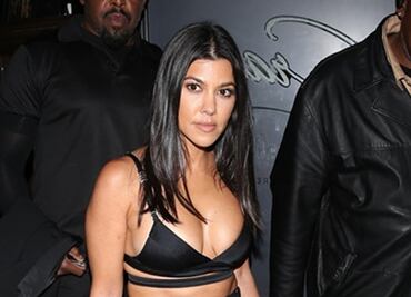El minivestido con el que Kourtney Kardashian delineó sus curvas