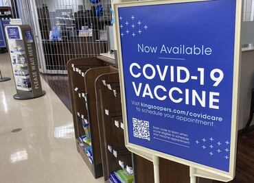 Compañías de EU que no cumplan con vacunación serán multadas con 14 mil dls