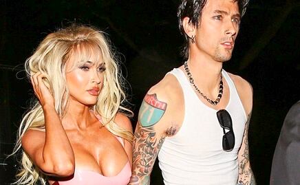 Megan Fox levanta polémica en Halloween con atrevido disfraz de Pamela Anderson 