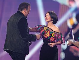 Ángela Aguilar revela que se alejó de su padre Pepe Aguilar, ¿no le gustó que la manejara?
