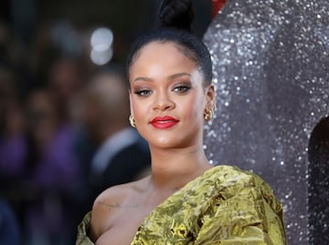 Rihanna se convierte en la nueva multimillonaria de Forbes