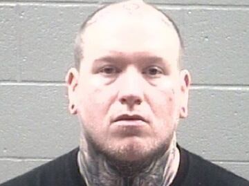 Amenaza con contagiar de coronavirus a clientes de supermercado