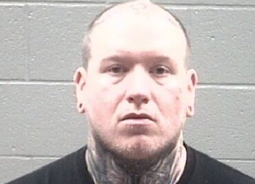 Amenaza con contagiar de coronavirus a clientes de supermercado