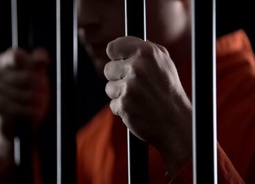 Cadena perpetua a hombre que causó la muerte de dos niñas y su abuelo en accidente vial