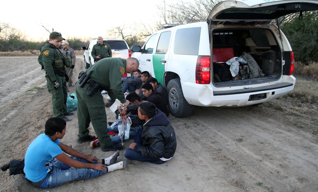 Gobiernos de 10 países de Latinoamérica expresan “grave preocupación” por deportación masiva de migrantes. Foto: iStock / vichinterlang