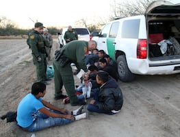 Gobiernos de 10 países de Latinoamérica expresan “grave preocupación” por deportación masiva de migrantes