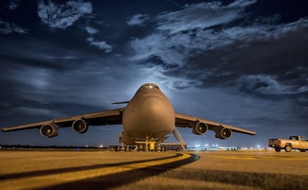 Coronavirus. Aerolínea suspende vuelos; ofrece aeronaves para uso humanitario