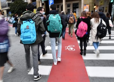 Biden destina a escuelas 10 millones de pruebas para Covid