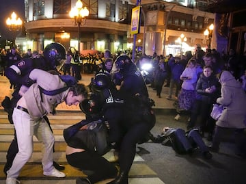 En Rusia, los manifestantes detenidos deben elegir: el frente o la cárcel