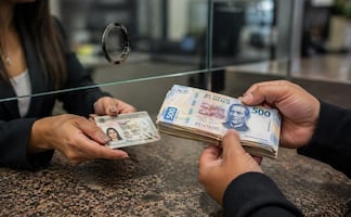 Por este monto tu banco te pedirá tu INE sí o sí: evita bloqueos en tu cuenta 