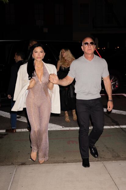 Lauren Sánchez deja a la vista su lencería con vestido traslúcido durante una salida nocturna con Jeff Bezos. Foto: The Grosby Group