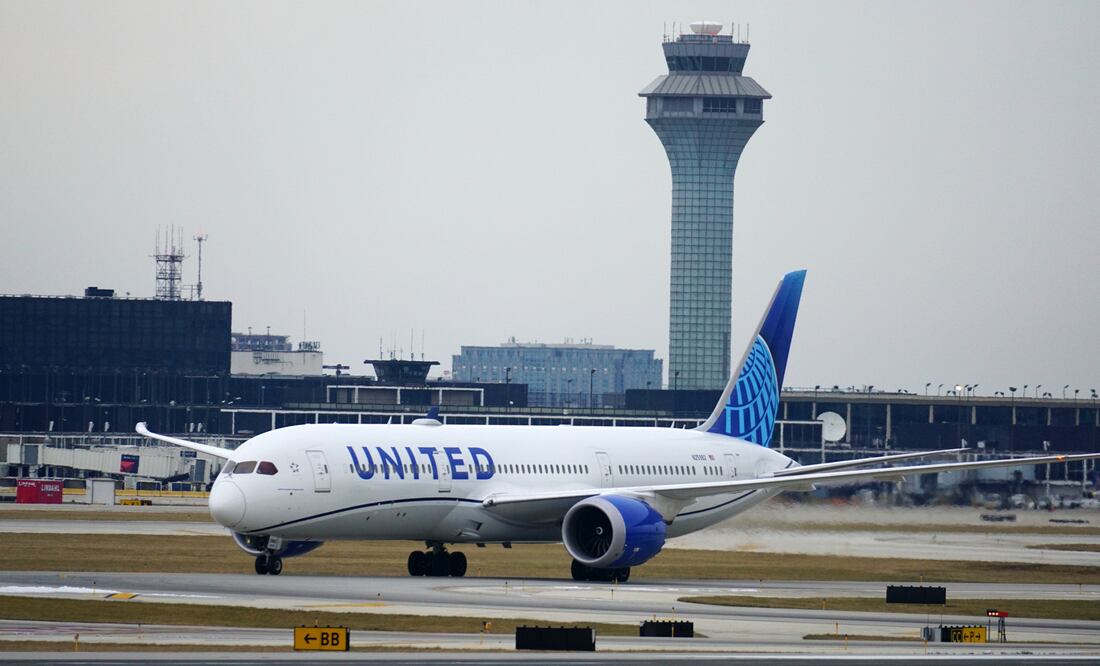 United Airlines detecta tornillos mal ajustados durante revisión de sus Boeing 737 MAX 9. Foto iStock OntheRunPhoto
