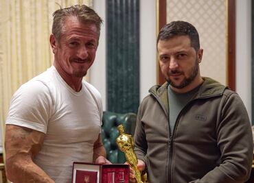 Video. Sean Penn entrega al presidente Zelenski su Oscar