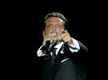 Luis Miguel pospone conciertos de fin de año en Acapulco tras el huracán Otis