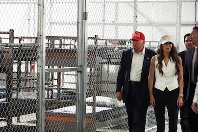 Trump presume centro de detención migrante 'Alligator Alcatraz': "Policías en forma de caimanes y no hay que pagarles tanto"
