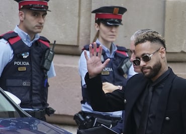 Absuelven a Neymar en caso de fraude y corrupción