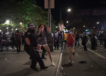 Gobernador de NY califica de “perturbadores” los videos de policías durante protestas