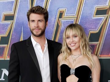 Miley Cyrus luce escote de infarto en premier de ‘Avengers: Endgame’