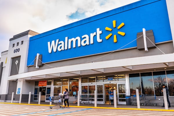 Walmart ordena reactivar importaciones desde China pese a aranceles porque los traslada a los consumidores estadounidenses