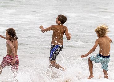 Niño pierde parte de una pierna tras ser mordido por tiburón