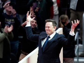 ¿Elon Musk salvará a la humanidad de la extinción creando una legión de hijos?