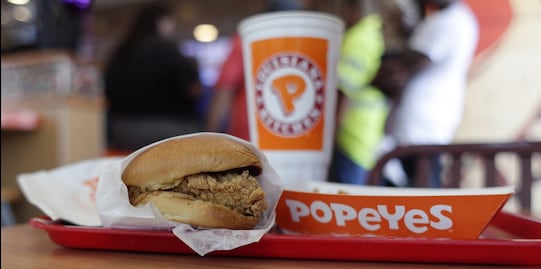 Muere hombre tras pelea por un sandwich Popeye en Maryland