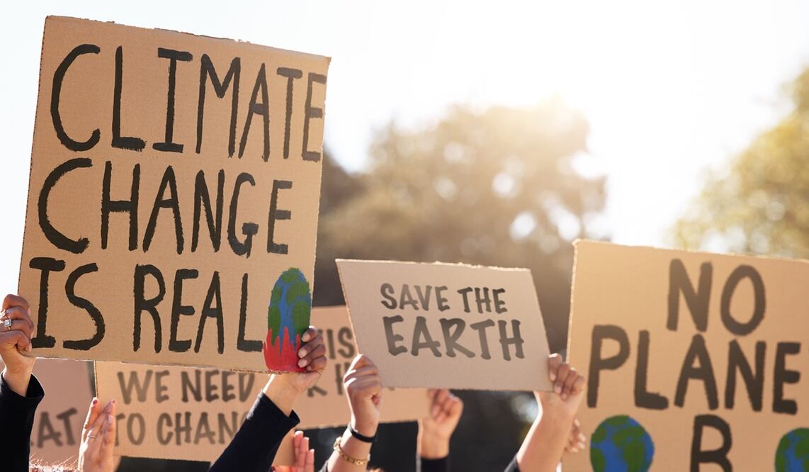 El planeta podría superar el umbral de calentamiento en siete años, alertan los expertos. Foto: iStock-PeopleImages