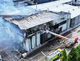 22 fallecidos por incendio masivo en fábrica de baterías de litio en Corea