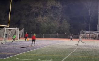 Con ruidos de mono, lanzan burlas contra jugadoras afroamericanas y latinas en escuela de EU