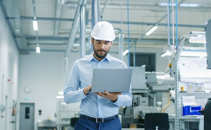 Buscan ingenieros mexicanos para trabajar en Estados Unidos por $65,000