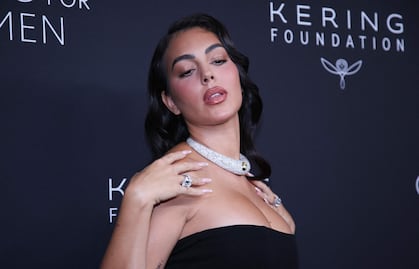 Georgina Rodríguez rompe el internet con microbikini y silueta de impacto tras revelarse planes de boda con Cristiano Ronaldo 