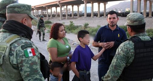 Casi 15 mil soldados mexicanos vigilan frontera con EU por migrantes