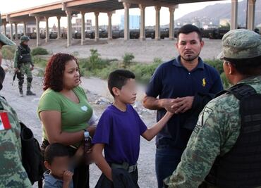 Casi 15 mil soldados mexicanos vigilan frontera con EU por migrantes