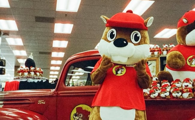 ¡Esta gasolinera de EU es más grande que tu escuela y tiene snacks que te volverán loco!