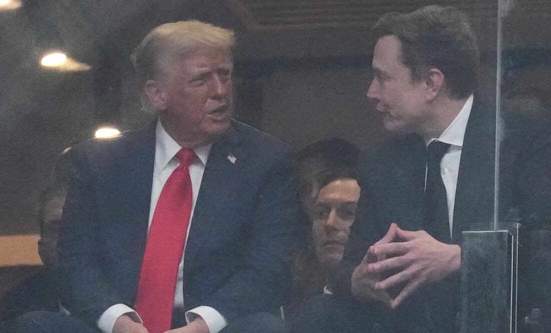 Histórico reencuentro: Trump y Musk dejan atrás sus diferencias en homenaje a Charlie Kirk. Foto: AP