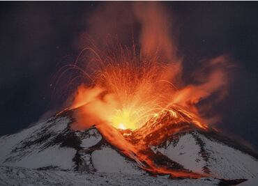 Volcán Etna vuelve a activarse tras 250 "minierupciones" en los últimos diez días