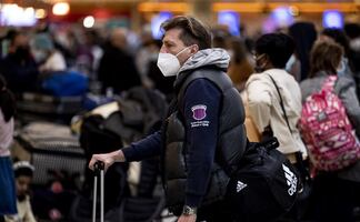 Juez revoca orden de usar cubrebocas en transporte público en EU