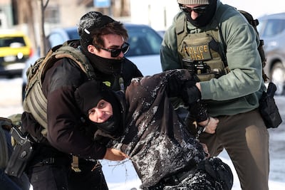 Trump retira 700 agentes de ICE en Minnesota tras muertes y protestas: qué pasará con las redadas migratorias