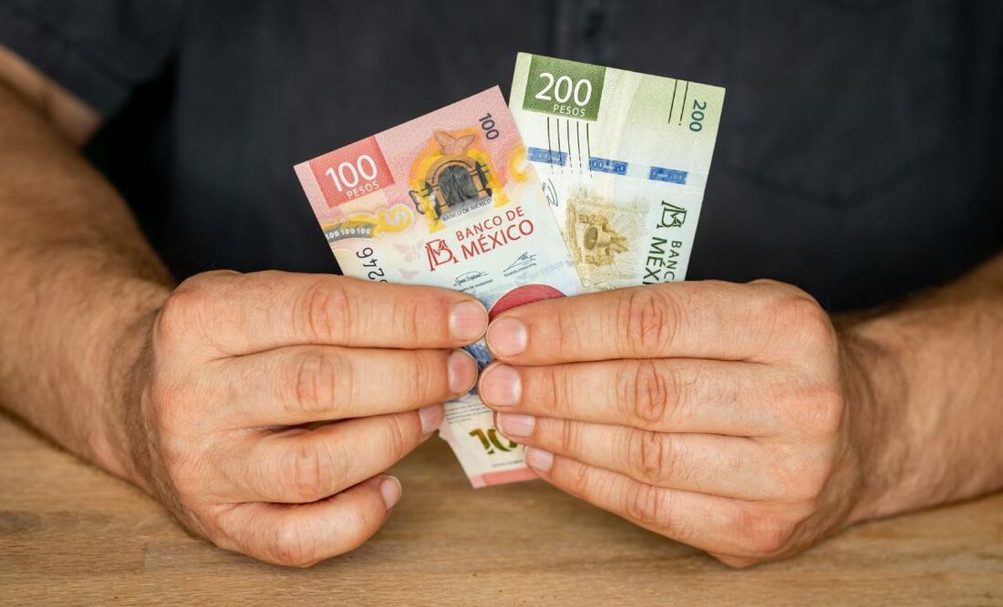 ¿Cómo se paga si trabajo el 16 de septiembre en México según la Ley Federal del Trabajo? Foto: iStock / Andrzej Rostek