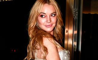 Lindsay Lohan anuncia su compromiso con su novio Bader Shammas 