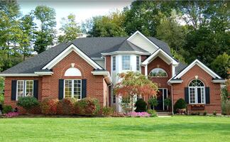 Hombre vivió en el armario de su novia más de un mes