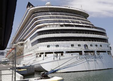 Carnival cancela también sus cruceros desde Miami y Cañaveral