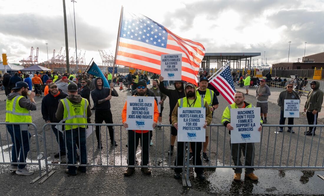 Trabajadores portuarios de EU llegan a un acuerdo y ponen fin a la huelga. Foto: EFE