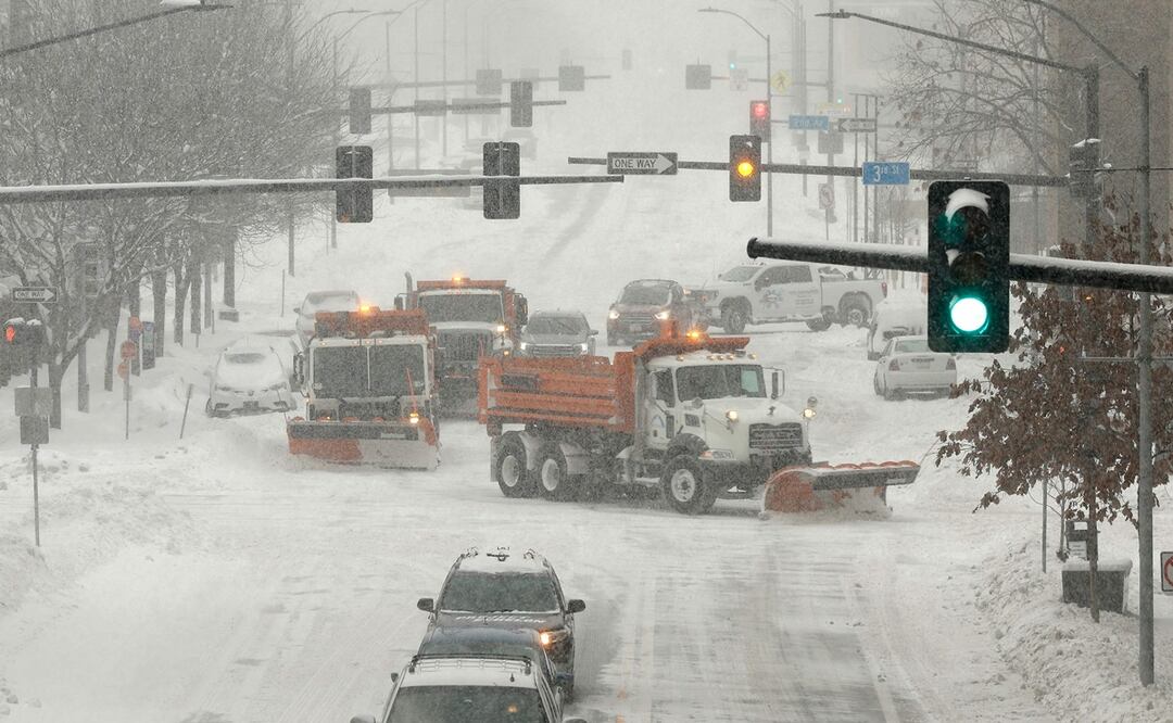 Gélida ola de frío provoca cancelaciones de vuelos y eventos deportivos en Estados Unidos. Foto: AFP
