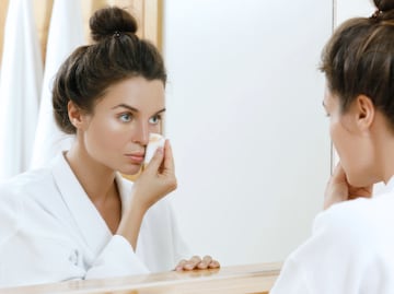 FDA retira toallitas desmaquillantes Neutrogena por bacteria peligrosa: ¿Compraste el lote afectado?